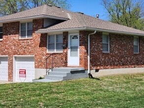 Building Photo - 11228 E 25th St S