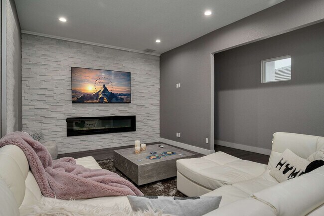 Building Photo - 748 Desert Mountain Ct