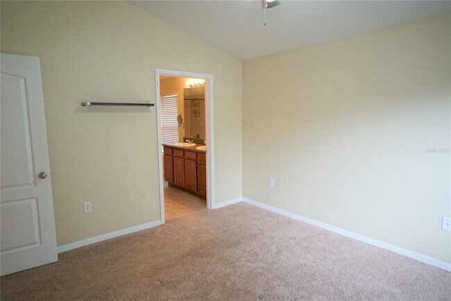 Building Photo - 7001 Interbay Blvd