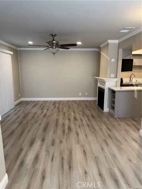 Building Photo - 8167 Vineyard Ave