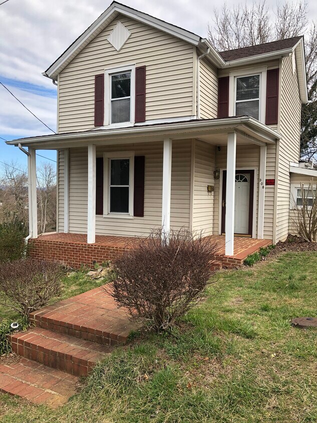 Foto principal - 308 Monroe St