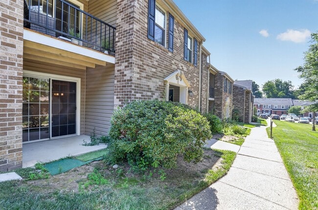 Building Photo - 69 Ramsgate Ct