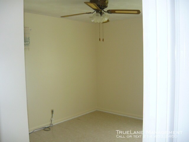 Building Photo - AVAILABLE FOR IMMEDIATE MOVE IN