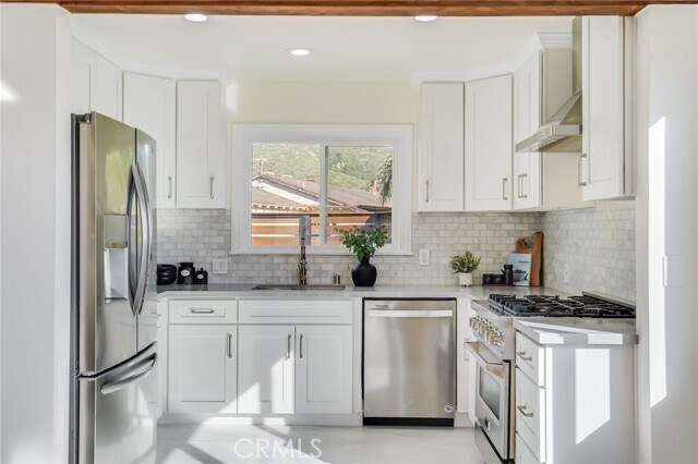 Building Photo - 992 Oriole Dr