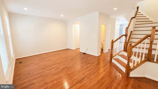 Foto del edificio - 9147 Cascade Falls Dr