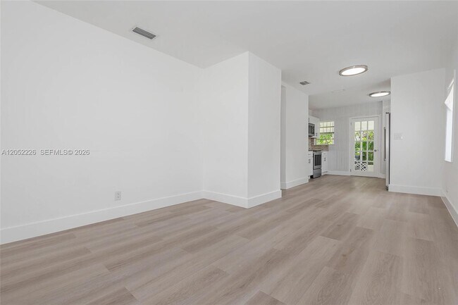 Building Photo - 100 SW 58th Ave