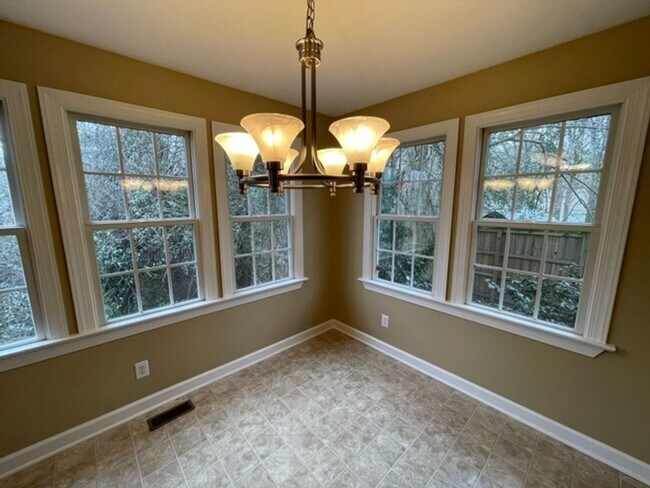 Foto del edificio - 1017 Bren Arbor Ct