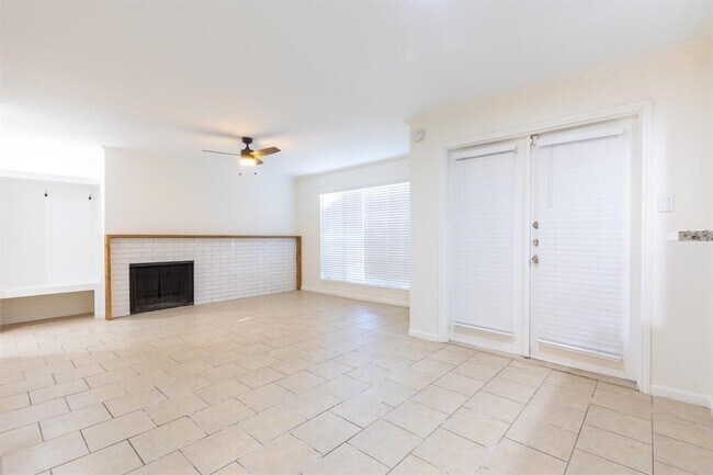 Foto del edificio - 14600 Fonmeadow Dr