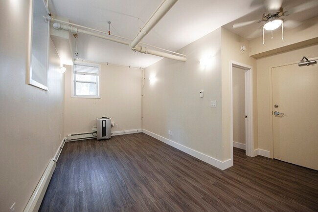 Photo du bâtiment - 834 Grosvenor Av