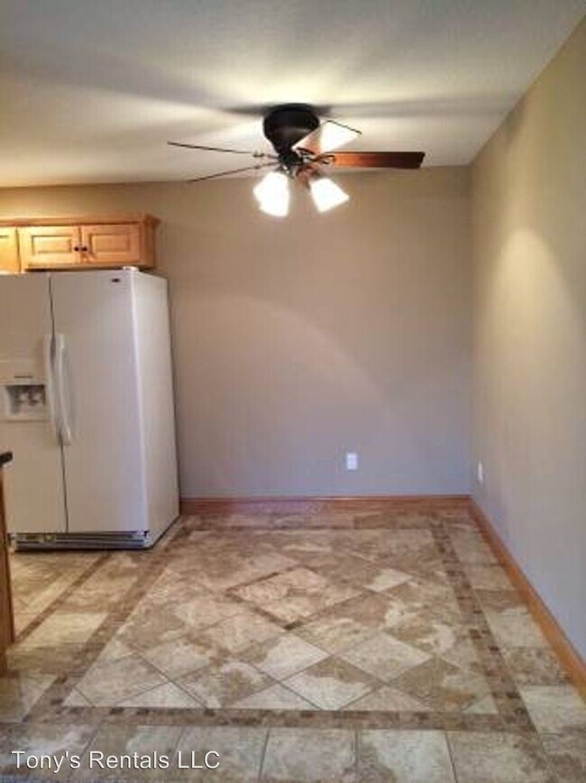Building Photo - 3401-3501 Cobblestone Cir