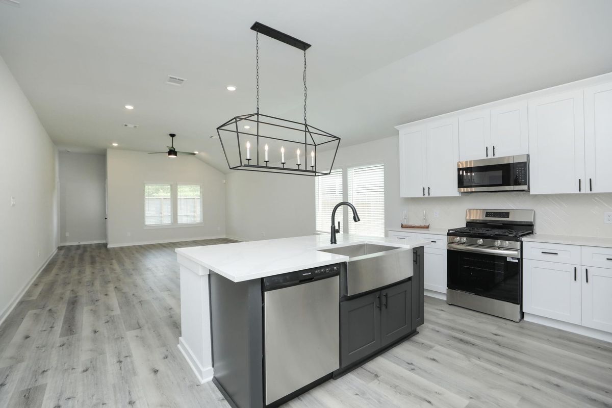 Foto del edificio - 1023 Santee Ct