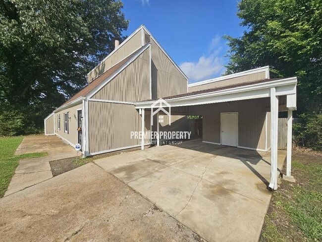 Building Photo - 5808 Lynnfield Cove