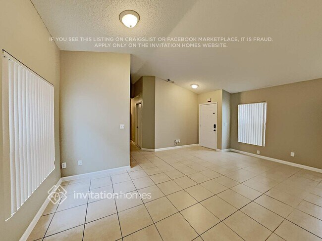 Foto del edificio - 1990 NW 188th Ave