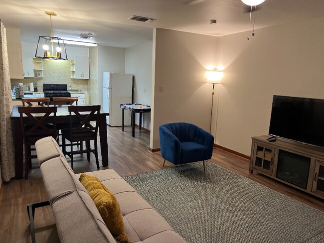 Foto del edificio - 1615 Cincinnati Ave