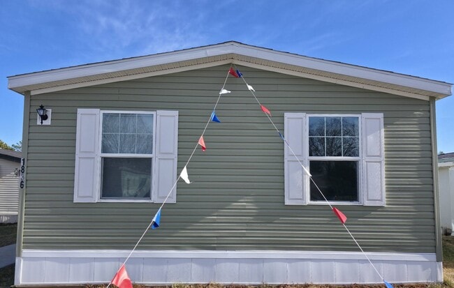 Building Photo - 1836 SW 11th St