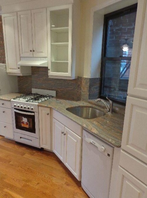 Foto del edificio - 286 W 11th St