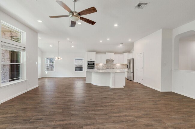 Foto del edificio - 424 Freeman Park Pl
