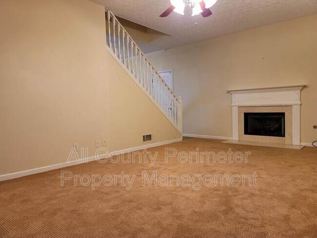 Building Photo - 6274 Green Mountain Ln