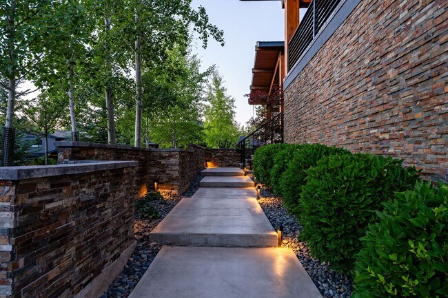 Foto del edificio - Stunning Mountain Home