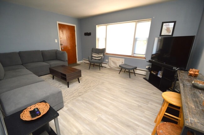 Building Photo - 1537 Harlem Ave