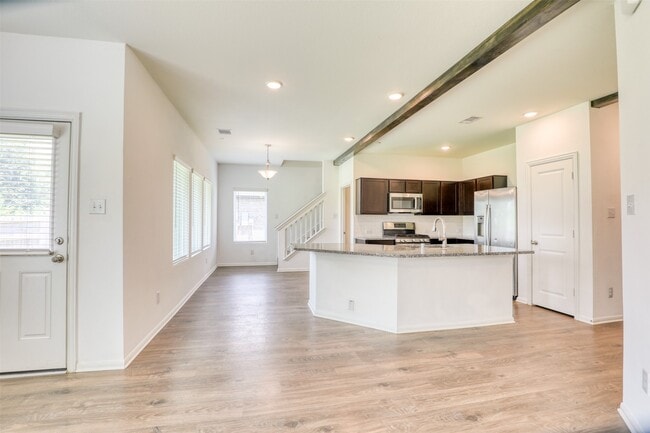 Foto del edificio - 422 Magnolia Ln