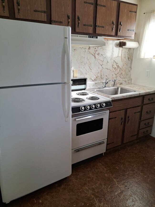 Building Photo - Frankfort Hwy- Fridley