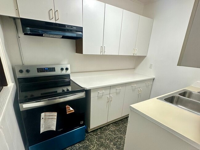 Foto del edificio - 375 N Elm St