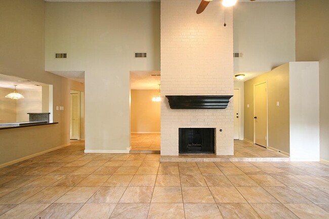 Foto del edificio - 12029 Acorn Oak St