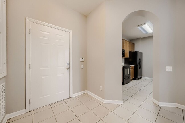 Building Photo - 2484 San Tecla St