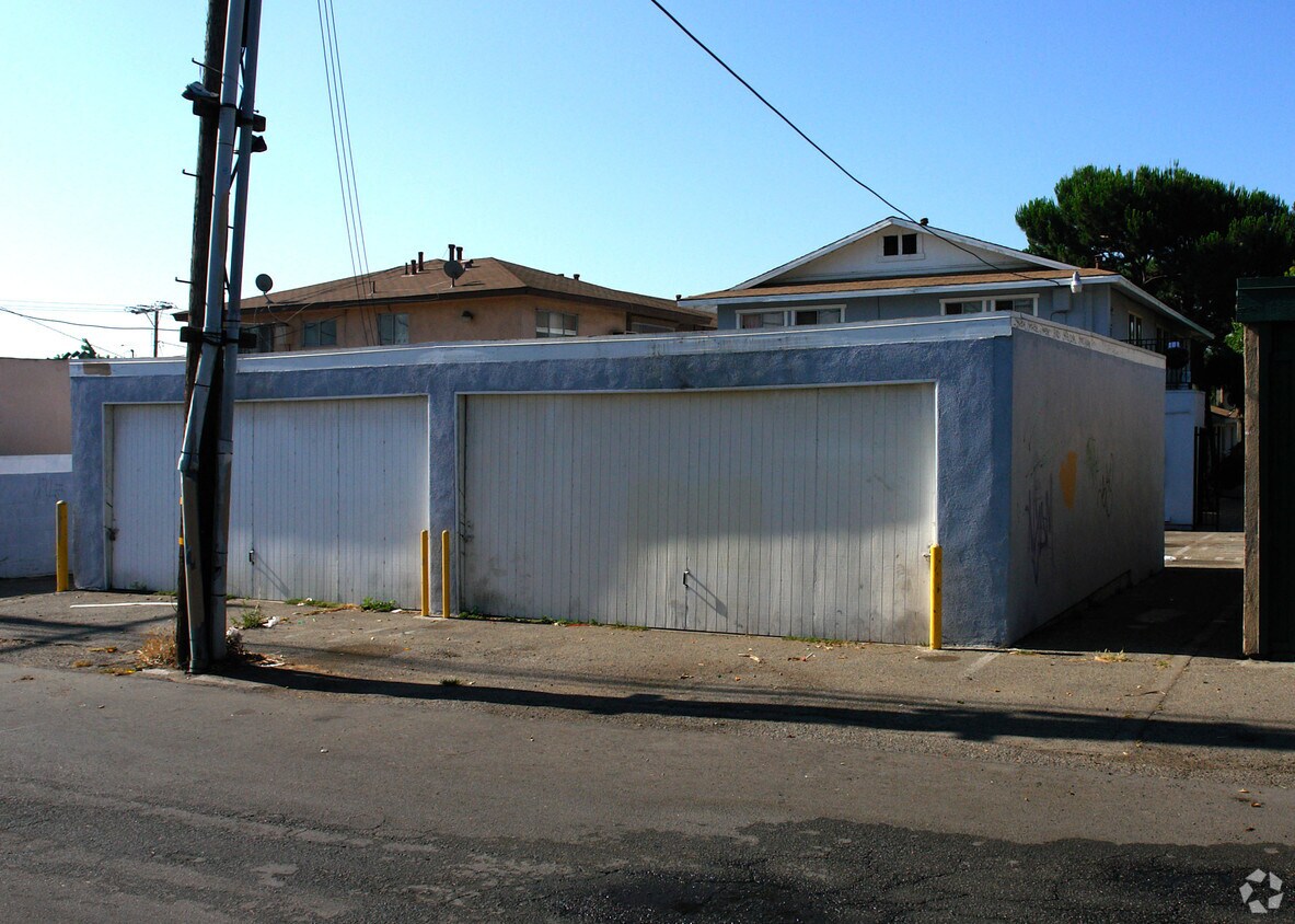 Building Photo - 1124 W Stoneridge Ct