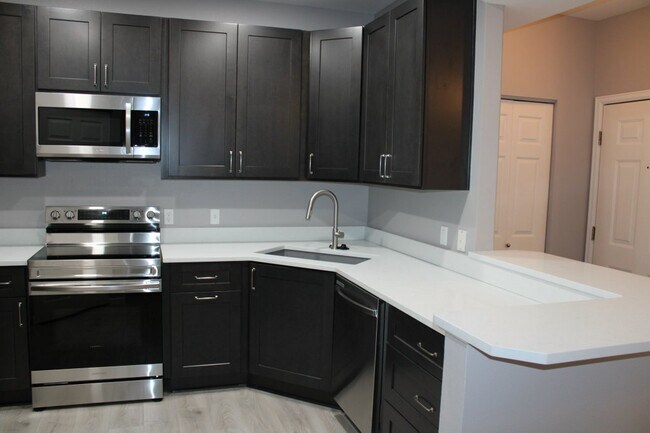 Foto del edificio - 4545 Wheaton Dr
