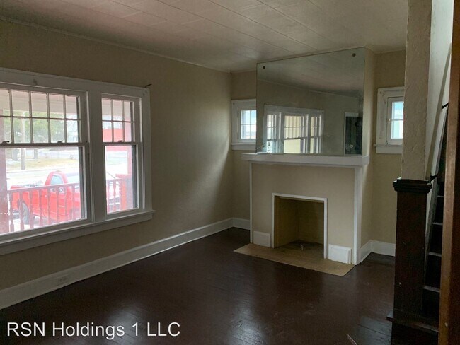 Foto del edificio - 4 br, 1 bath House - 15235 Lake Shore Blvd