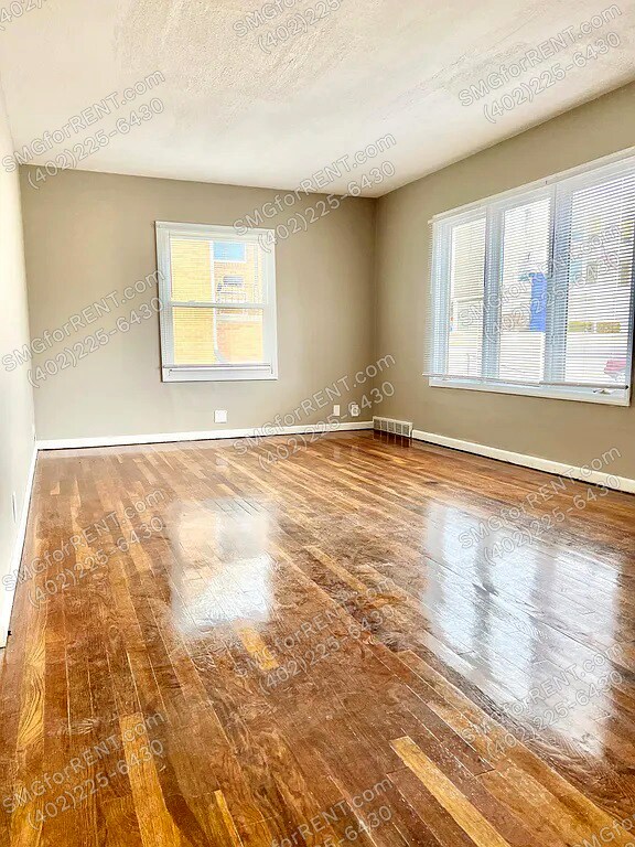 Building Photo - 2124 S 42nd St
