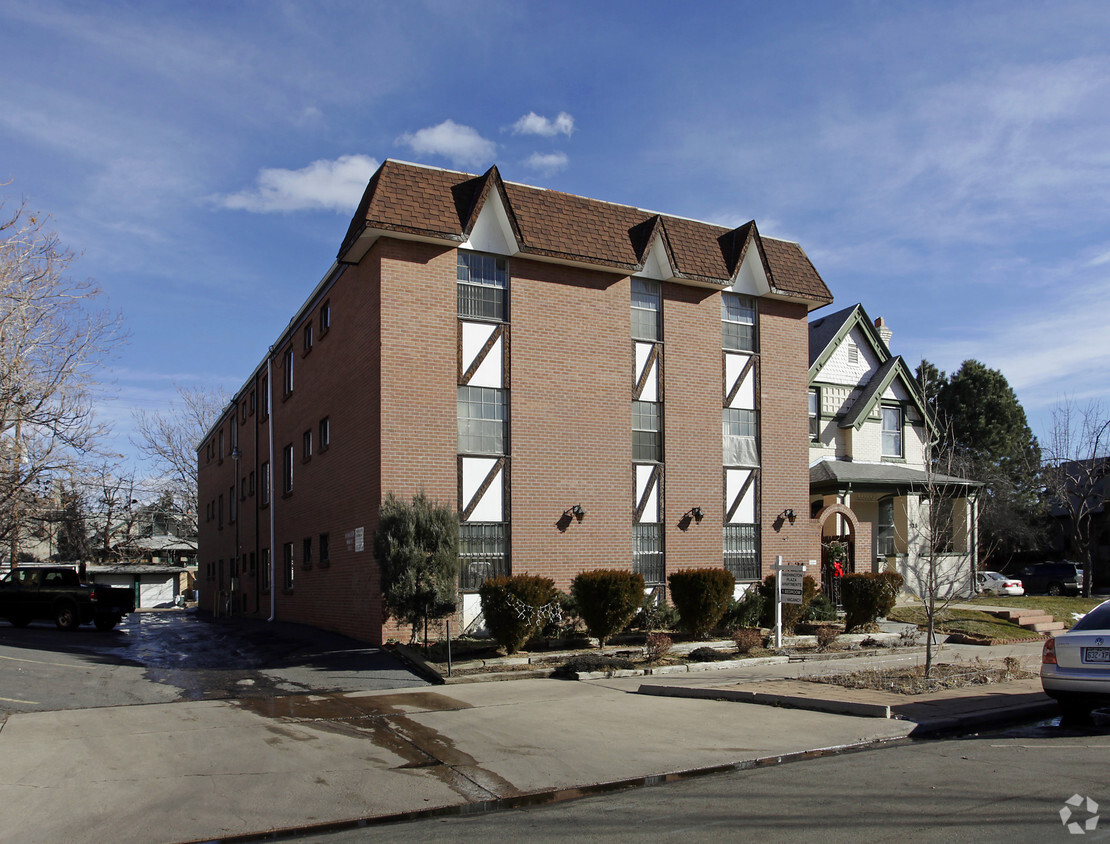 Foto del edificio - Washington Plaza Apartments