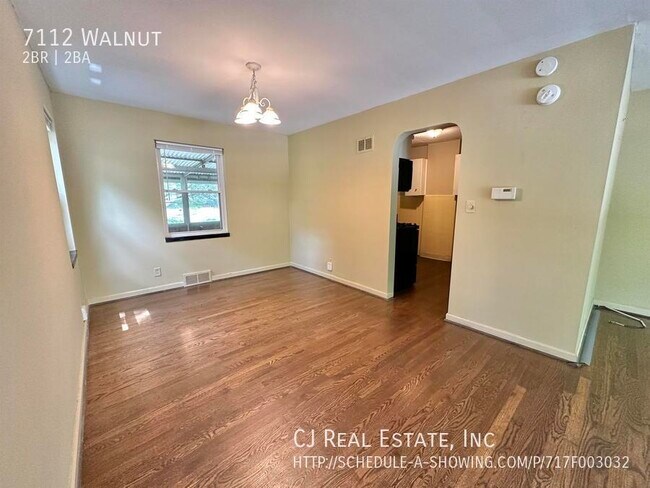 Foto del edificio - 7112 Walnut