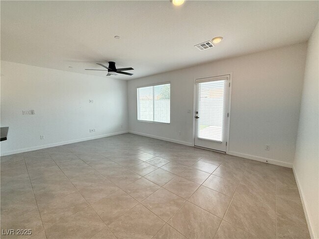 Foto del edificio - 4270 Lemay St