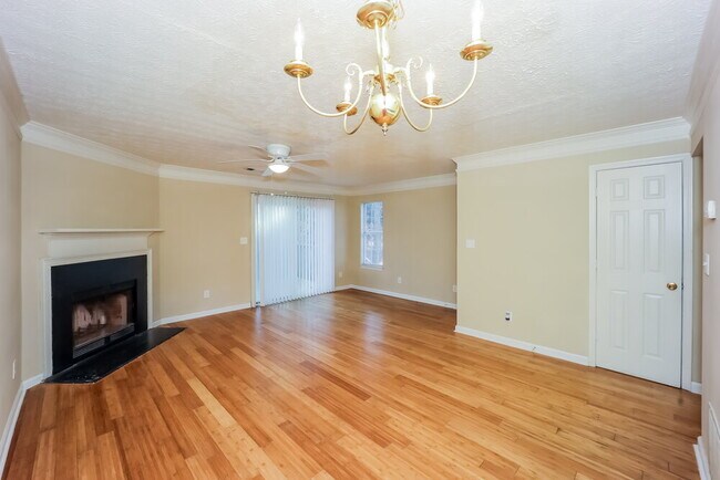 Foto del edificio - 5960 Hampton Ct