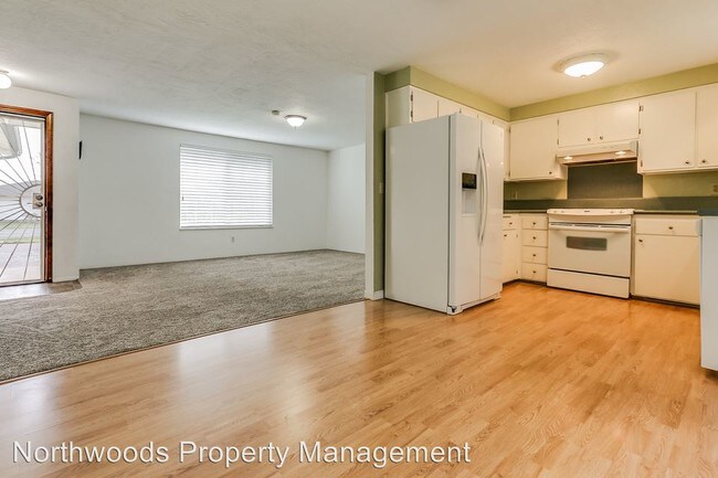Foto del edificio - 3 br, 1 bath House - 838 Centennial Blvd.