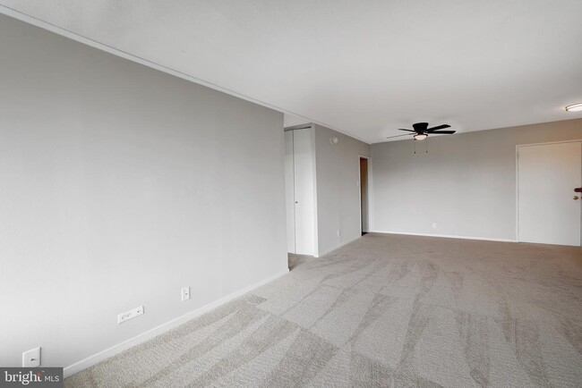 Building Photo - 300 M St SW