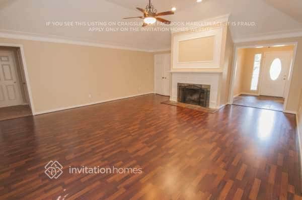 Building Photo - 2113 Pleasant Valley Dr