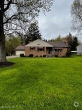 Building Photo - 32 Orchard Dr
