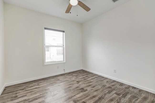 Segundo dormitorio 1 - 5843 Ernest Ave