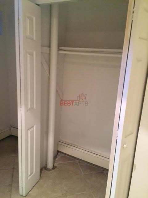 Foto del edificio - 450 W 47th St