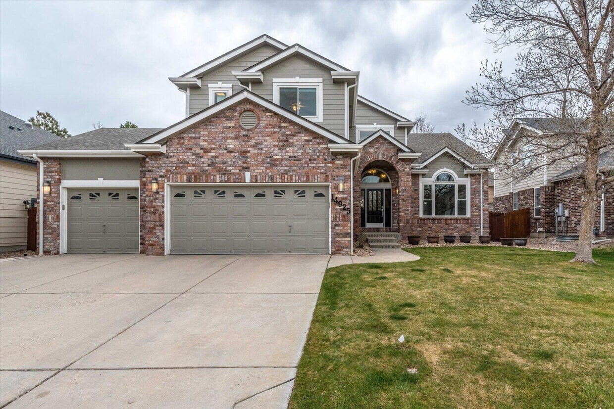 Foto principal - 14925 E Lake Pl