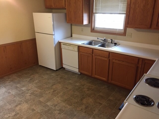 Building Photo - 4916 Charm Oak Dr