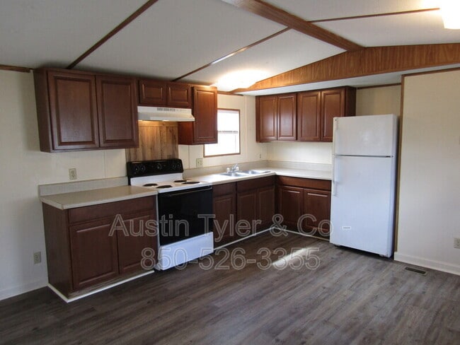 Building Photo - 2415 Country Pines Ln