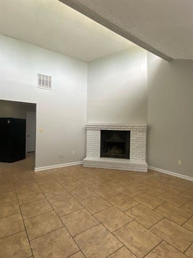 Building Photo - Sayemore Drive