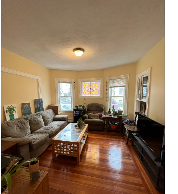 Building Photo - 2 Gilson Ter