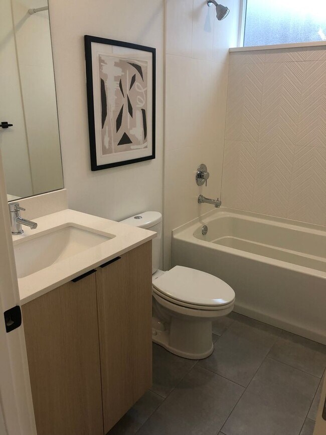 Foto del edificio - 2Bd/2Ba Seattle Townhome