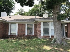 Building Photo - 514 McQueary St